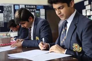 Senior School Inter-House English Handwriting (Seniors)