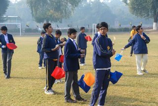 Prep Parachutes and Gliders Flying Science Club