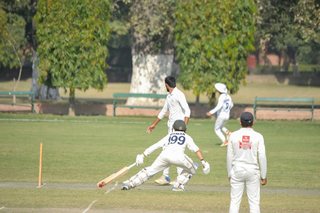 Punjab College narrow victory over Ist XI. 186 for 5 defeated 9 for 173. 30 Over Match played on MCG.
