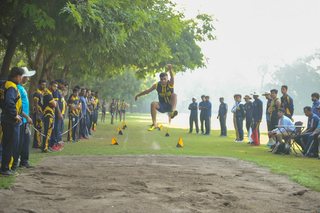 Aitchison Convincing Winner in Athletics Against Lawrence College