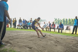 Aitchison Convincing Winner in Athletics Against Lawrence College