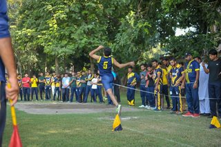 Aitchison Convincing Winner in Athletics Against Lawrence College