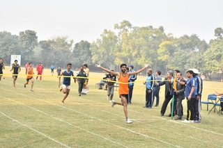 Aitchison wins Athletic Carnival