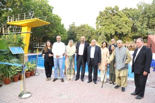 Aitchison Opens New Mrs. Sajida Imtiaz Diving Pool