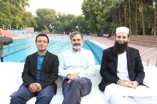 Aitchison Opens New Mrs. Sajida Imtiaz Diving Pool