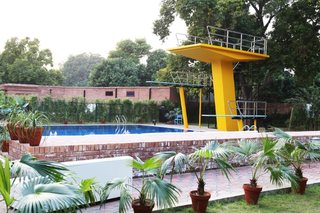 Aitchison Opens New Mrs. Sajida Imtiaz Diving Pool