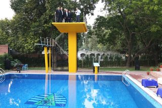 Aitchison Opens New Mrs. Sajida Imtiaz Diving Pool