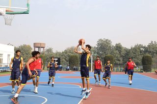 Aitchison Basketballers Triumph over Daanish School in Tight Match