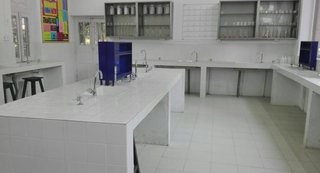 Science chemistry and biology laboratories in the Tiwana Building