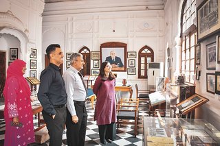 exchange-academia-tech-teaching-university-south-asia