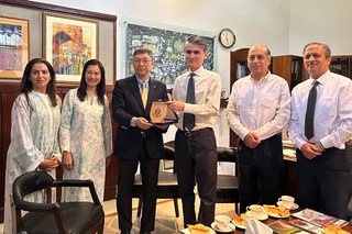 forging-friendships-aitchison-hosts-chinese-consulate-lahore