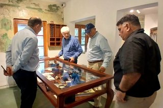 Visitors to the Shop 25